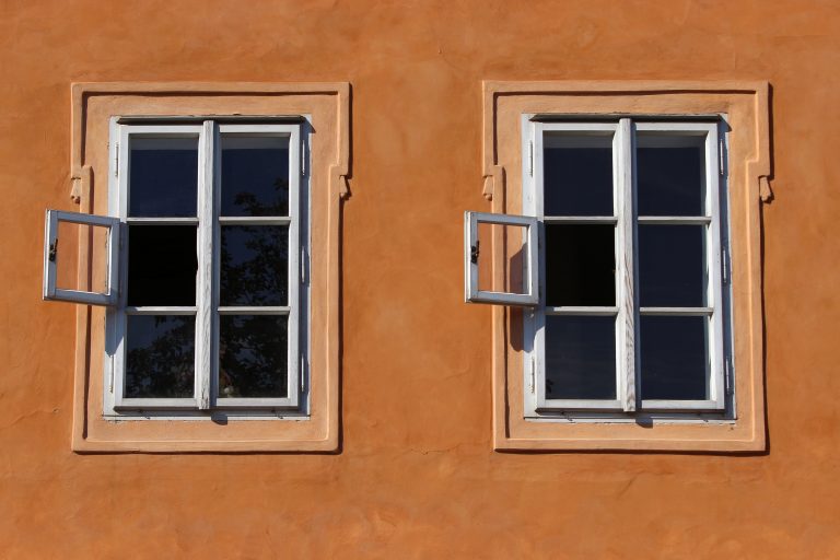 ventanas de aluminio modernas en casa prefabricada