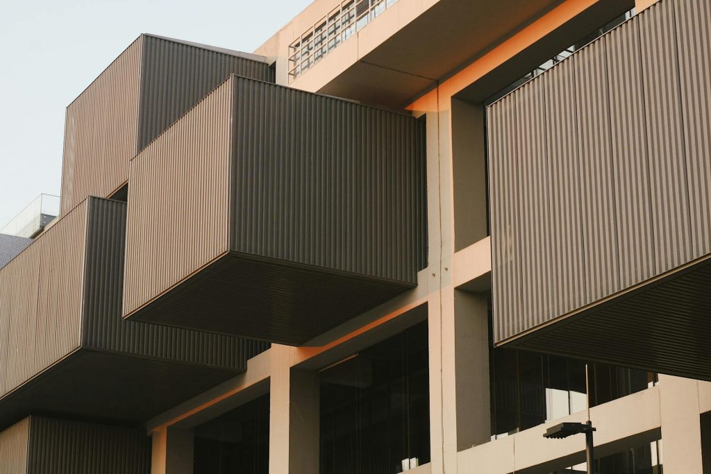 Casa hecha en un contenedor ampliada